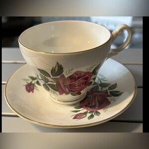 VINTAGE CONSORT FINE BONE CHINA TEA CUP & SAUCER SET MADE IN ENGLAND 4485